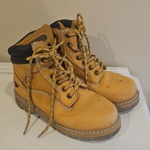 Texas Steer Tan Lace-Up Boots